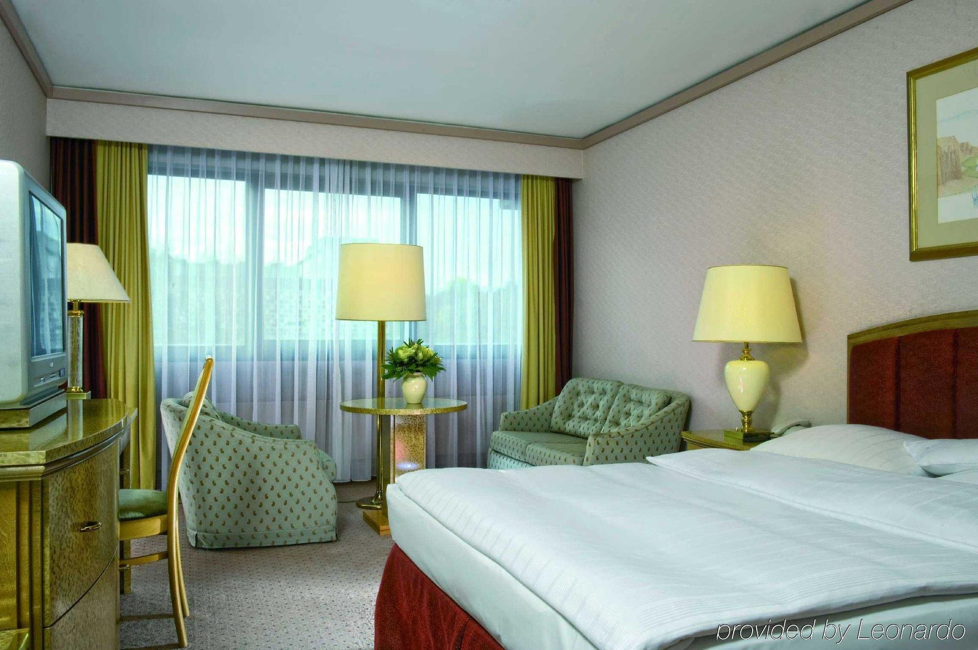 Maritim Grand Hotel Hanover Room photo